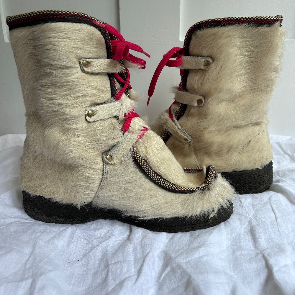 Vintage Fur Boot - Picture 2 of 7